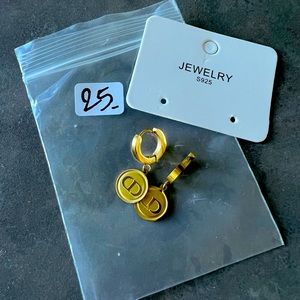 “DIOR” earrings